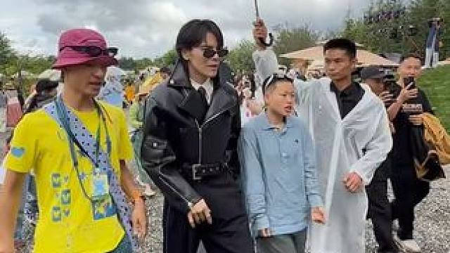 #最man的人来到了慢人节  我也想去大理偶遇佐哥！！！ #慢人节偶遇man人  #man人教你如何