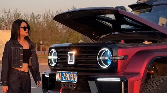 这屁股也太好看了，啥时候能拥有一辆