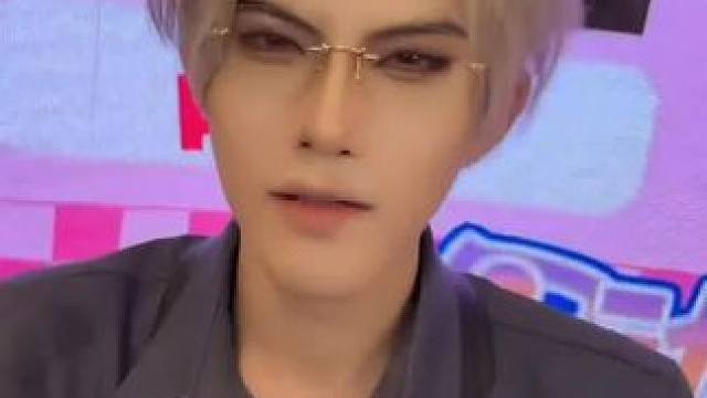 我嘞个极速版签售啊！#漫展#二次元 #秦彻 #恋与深空#cos