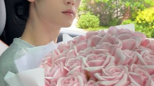 顺手的事罢了#情侣日常 #恋爱日常 #甜甜的恋爱 #男朋友