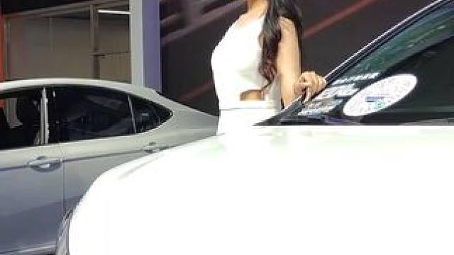 来青岛旅游必打卡苗岭路（青岛国际会展中心），交通便、设施全。2025车展门票12.34元，左下角可购