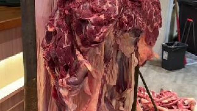 沃尔玛边老峨山鲜羊肉99元套餐来袭，鲜烧羊肉锅香嫩入味，爆炒羊肝香辣滑嫩#鲜烧羊肉 #地方美食特色 