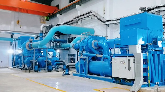 钛灵特多台高能效串联离心压缩机组，可提供多种流量，不同压力的工艺气体输送，满足客户复杂的工艺需求！