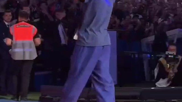 这个世界迫切的想聆听年少有成的故事