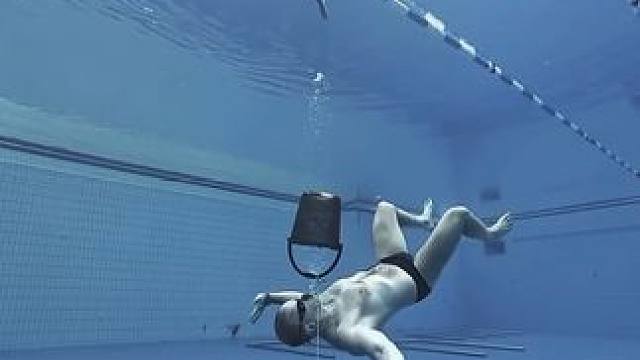 解锁好玩的自由潜水耗氧训练方式！ #自由潜水 #游泳 #游泳训练 #游泳健身