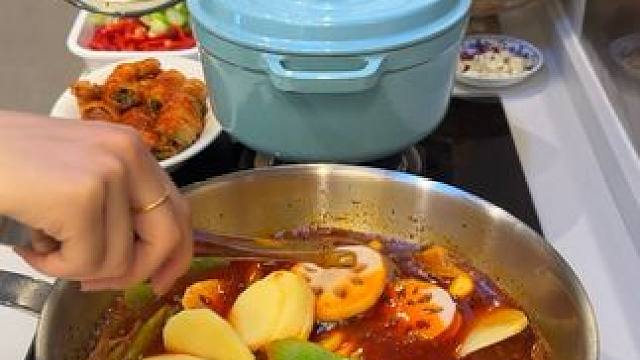 我挣点窝囊费吃点好的怎么了 #我的厨房日记 #美食vlog #日常做饭 #vlog日常 #日常生活