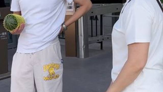 这找装修业务也太简单了，一瞬间就谈了好几家！尝试才知对错 #日常vlog #创业 #装修