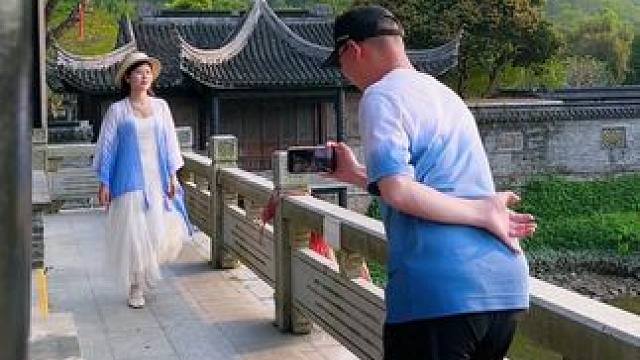 外出游玩试试这样拍，一镜到底也太美了吧 #国风古韵 #手机摄影 #古风 #拍摄技巧
