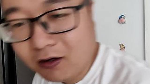 酸酸甜甜的口感，冷冻之后绵密的冰沙质地，冰冰凉凉的口感，浓郁的水果香，来上一口巨清爽#零食 #溜溜梅