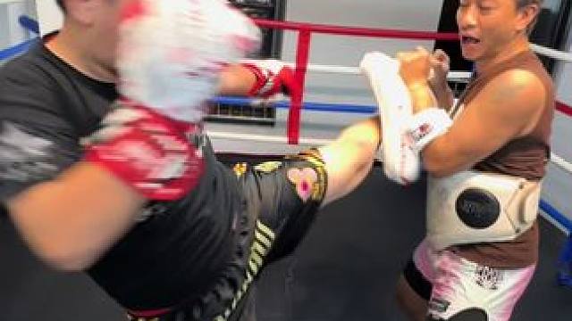 萨瓦迪卡感谢นพNop泰教指导翔仔泰拳技术#泰拳 #格斗 #刻苦训练 #少儿搏击运动 #日常训练