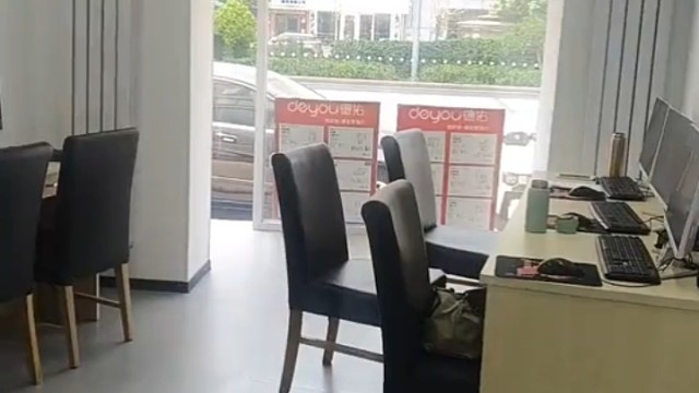 装袋子里！放垃圾桶[灵光一闪]