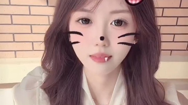 作息乱乱的，人笨笨的，意志淡淡的