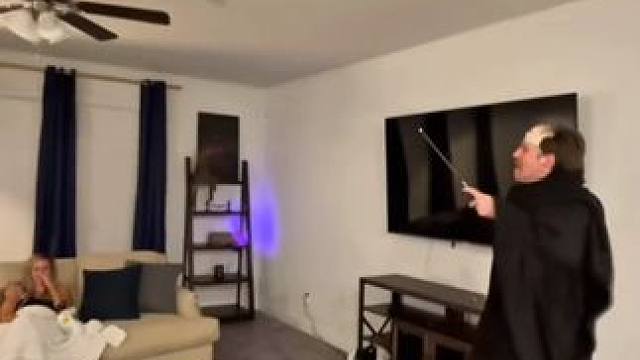 没有男生会拒绝这么酷的魔杖吧~ #有男生会拒绝这个玩具吗 #酷炫