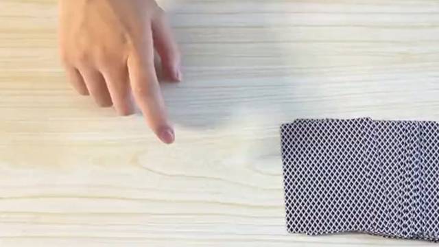 直接穿黑丝不就好了