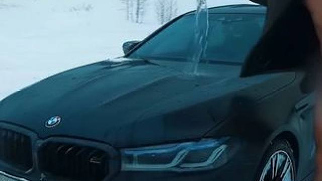 “你魂牵梦绕的东西 只是别人取乐的玩具” #宝马M5