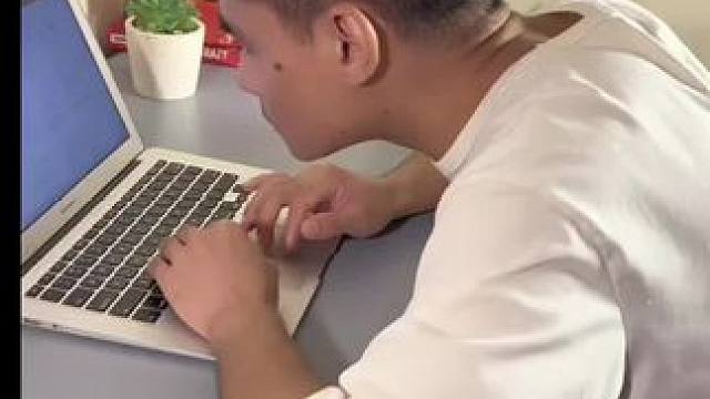 长时间戴着它办公脖子也不会累，真不错。#欧酷#欧酷颈托#可调节颈托#亲肤硅胶脖套