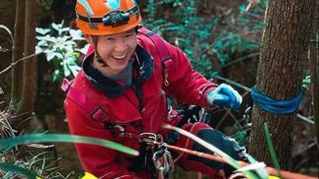 古人诗句中留下8根银子的线索，能否真的找到呢？ 溶洞洞壁上发现古人藏宝诗线索，真的会有银子吗？#旅行