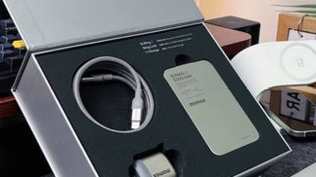 看一眼就离不开的充电套装，颜值和品质都在线 #摩米士 #磁吸充电宝 #苹果快充