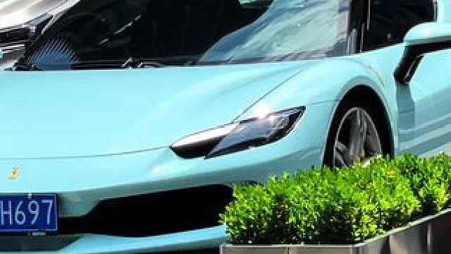 杭州万象城：五款不同颜色的法拉利296#dou是好车 #法拉利 #法拉利296
