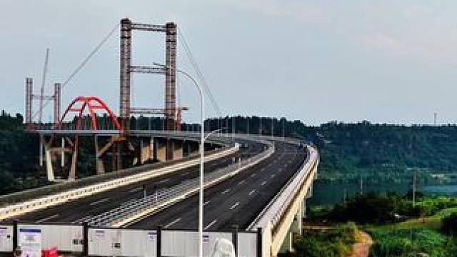 2025年3月20通车的潼南东升大桥因后期撤除工程还未完全结束，为了过往车辆安全将封闭至（5.6-7