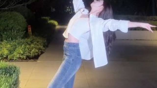 我假装信步闲庭 不去看你眼睛 #舞蹈 #氛围感