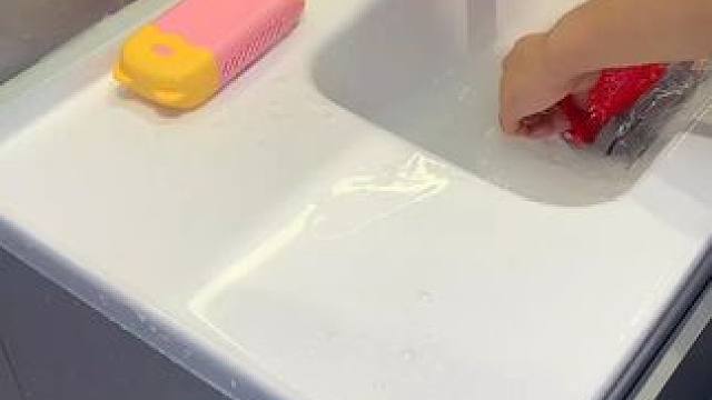 能站立的#肥皂起泡盒 ，起泡很丰富不打滑，可以把肥皂用的一点都不剩  #肥皂盒   #起泡盒  #沥