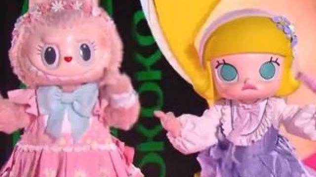 金典#乘风2025  乘风之夜
两位小可爱MOKOKO和MOLLY惊喜舞台！《Bubbling Up