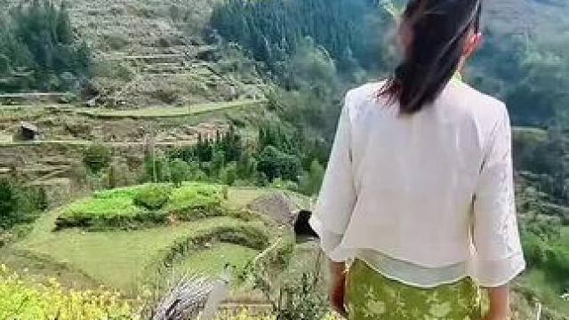 最美好的日子，不是惊艳不是繁华，而是远离城市喧嚣，亲近自大自然，邂逅一种安静美好，生活不止远方，还有