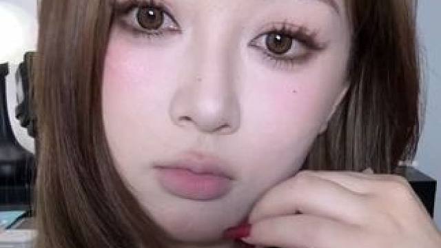 沉浸式听歌化妆古早日漫妆 #今日妆容 #古早日漫妆 #妆教 #我的美妆日记