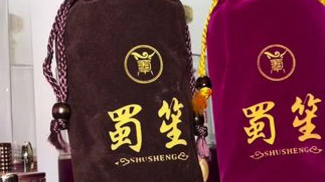 酒厂百年历史，老板专注酿酒20余年，以雪水为引，五谷为基，古法精酿。#口粮酒 #纯粮酿造 #传统工艺