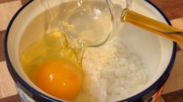 一定是早晨吃，不是晚上吃