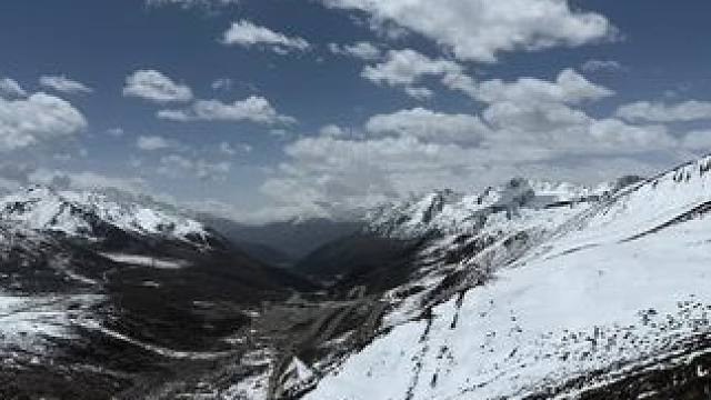 #缺氧但不缺信仰的地方 ##我的朋友老林拉萨喜串餐厅#此生必驾318