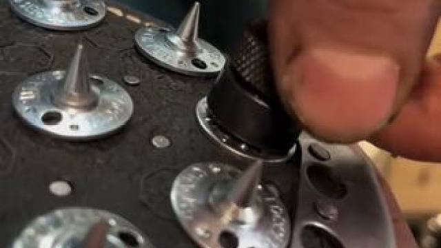 雪地马丁靴的制作！ #雪地靴 #马丁靴 #制作过程 #解压 #极度舒适