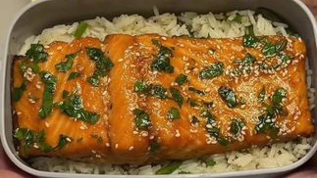 精致女人给老公准备午餐饭盒vlog～✨ 
#午餐饭盒 #午餐便当 #备餐饭盒 #便当盒里的小秘密 #