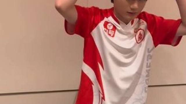 《舞蹈大师鼠鼠》 #成都AG超玩会长生 #可爱 #跺脚变装