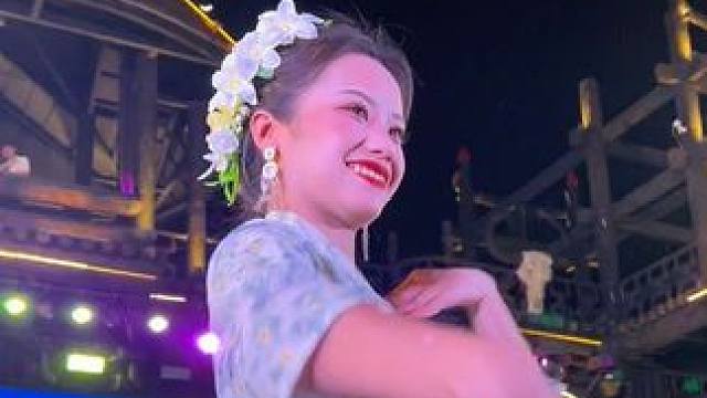 云南民歌云南民族的舞蹈真的是好看又好听！来云南你一定要体验一下云南的民族文化！#少数民族风情 #演出