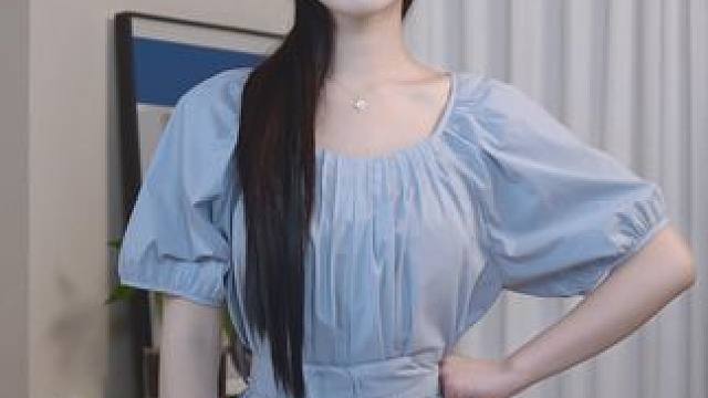 果然裙子是显瘦神器#连衣裙 #ootd穿搭 #蓝色系 #谁穿谁好看