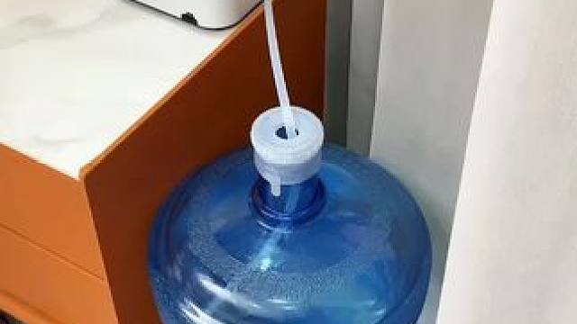 托盘抽水器 自带托盘抽水器再也不用手一直在那举着了，荣事达大品牌价格也不贵#小家电  #电动抽水器 
