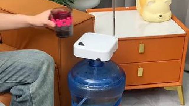 托盘抽水器 自带托盘抽水器再也不用手一直在那举着了，荣事达大品牌价格也不贵#小家电  #电动抽水器 