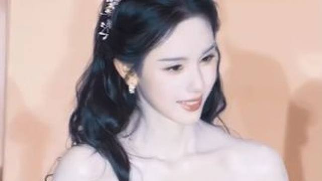 穿着公主的裙子 做着骑士的动作 没人能看完这个视频不爱陈都灵#陈都灵