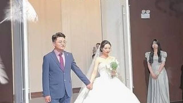  BGM响起的那一刻，我知道，这是属于我们的电影#婚礼 #婚礼现场