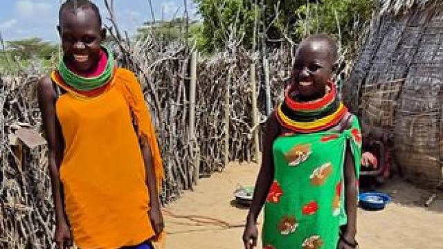 原始部落储存海鱼 #原始部落 #原始技术