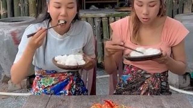 东南亚美女厨师 #我的乡村生活 #美好生活欢乐送 #农村美食记录生活 #原创视频 #民间传统美食