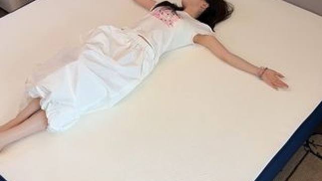 每天倒头就睡的秘密原来…#床垫#睡眠#蓝盒子