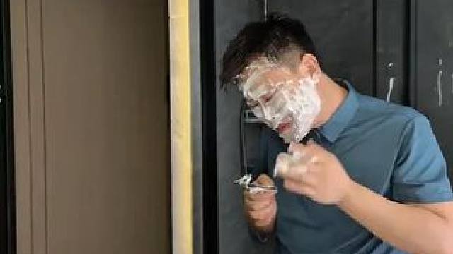 这辈子最丢人的事都被你提前干了，我看你还回不回家了#意想不到的结局 #套装