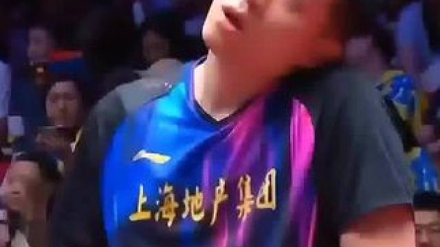 乒超联赛艺术家许昕又浪上了，正手拧拉的罕见动作随手就来，结果分数被自己浪丢了。#许昕 #乒超联赛 #