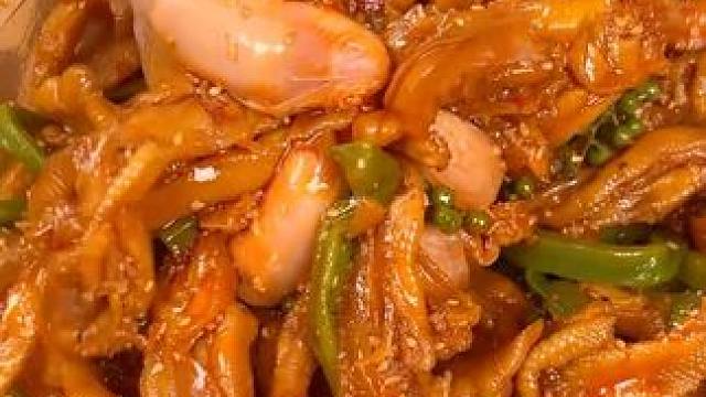 /想想都可怕，邹三和骗了粉丝整整1年.....#鸭货美食 #追剧小零食 #好吃到停不下来