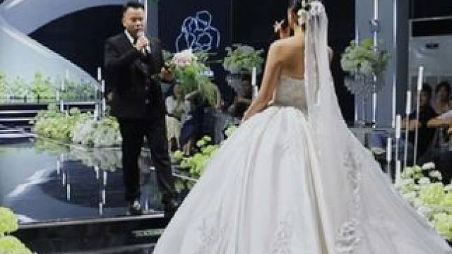 建议新人都可以试试对唱入场，简直氛围感拉满#婚礼 #婚礼现场 #婚礼对唱