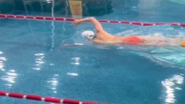 今天的泳衣和脚蹼好搭 #自由泳 #游泳能增加肺活量吗 #日常生活 #烟台 #养生游泳