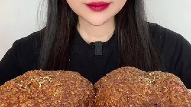 #糯米饭团 #印奶奶黄庄月饼 有多种口味 鲜香软糯 外皮酥脆#越嚼越香吃完还想吃 #唉呀妈呀太香了 